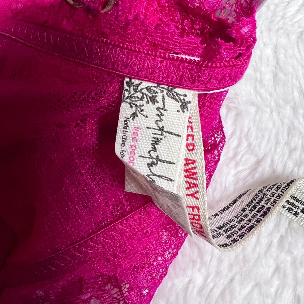 Free People Alyssa Underwire Bra Fuschia Fantastic Pink Lace Size Medium NWT - Picture 10 of 11